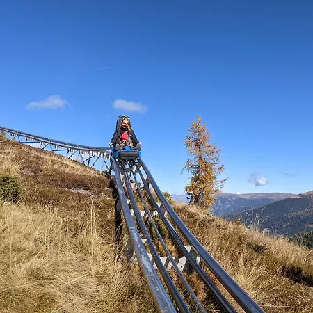 Sechszirbenhuette Am 1700 M